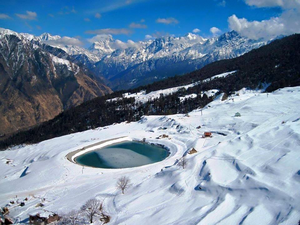 Auli Uttarakhand’s Hidden Gem for Skiing and Scenic Bliss