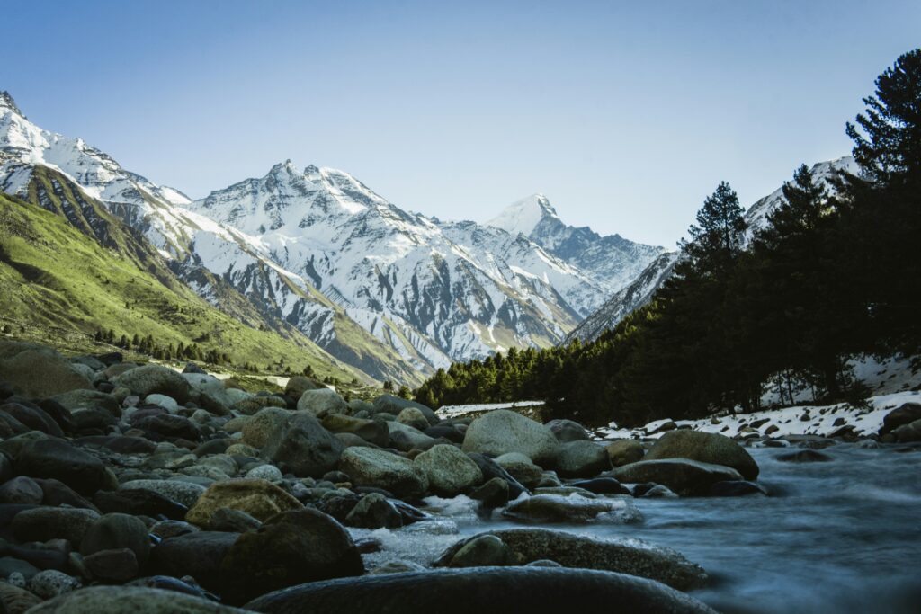Munsiyari: Uttarakhand’s Himalayan Paradise of Snow and Serenity